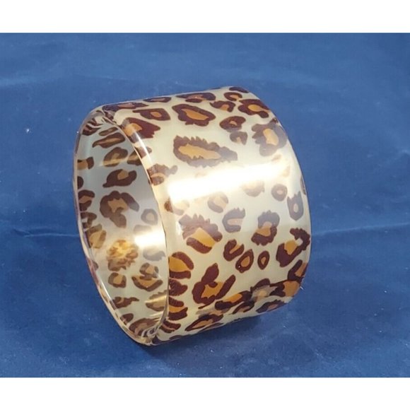 Vintage bangle bracelet Clear Lucite cheetah leopard print chunky retro boho 2"w - Picture 3 of 4